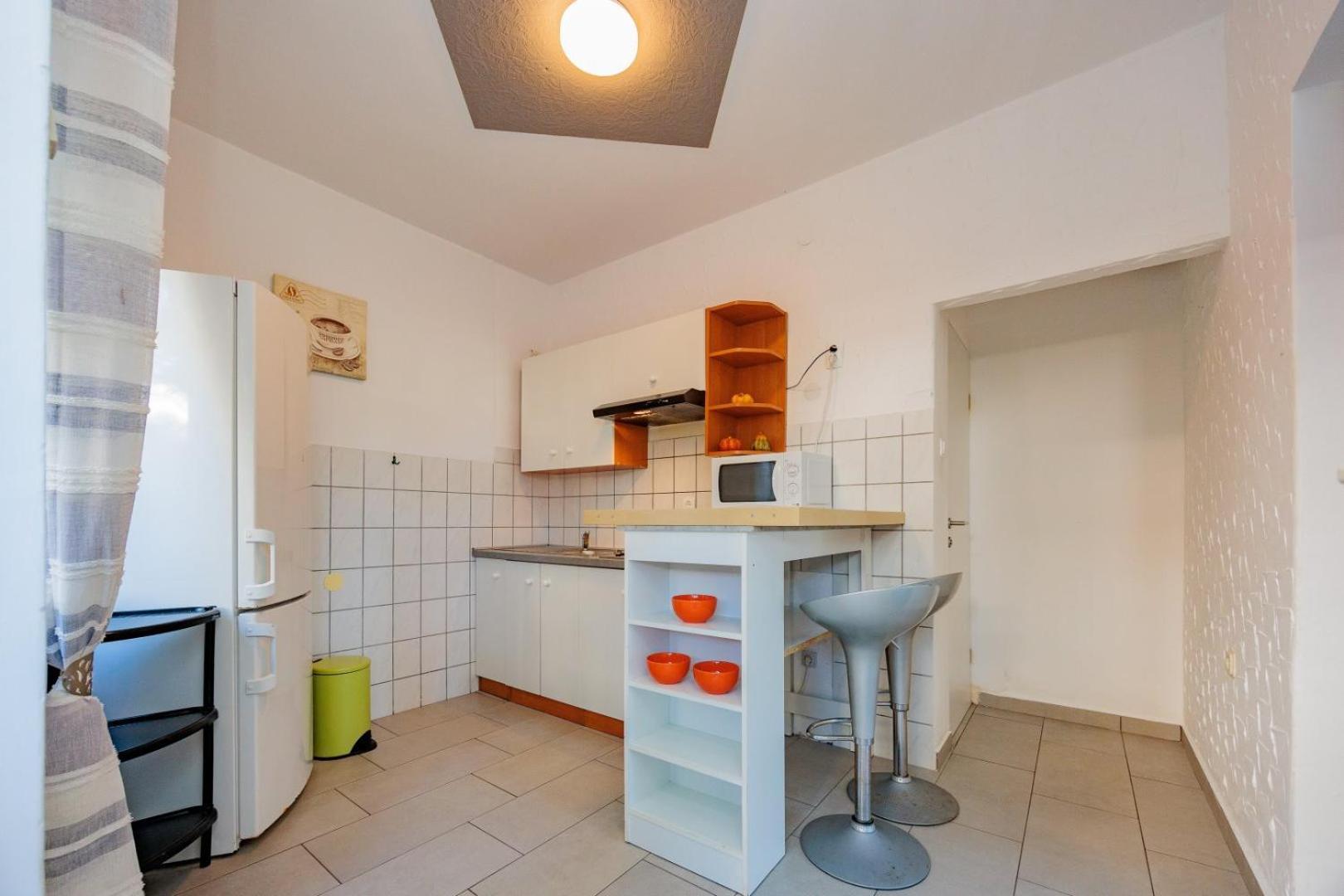 Crowonder Lucky Holiday House With Pool And Patio 30 Meters From The Beach Zadar Exterior photo