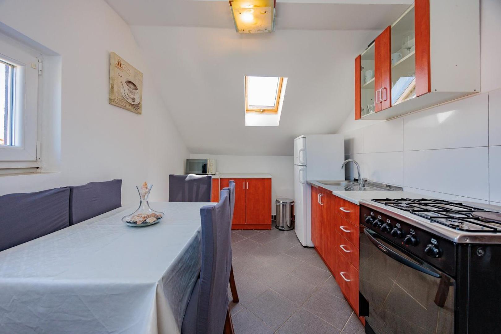 Crowonder Lucky Holiday House With Pool And Patio 30 Meters From The Beach Zadar Exterior photo